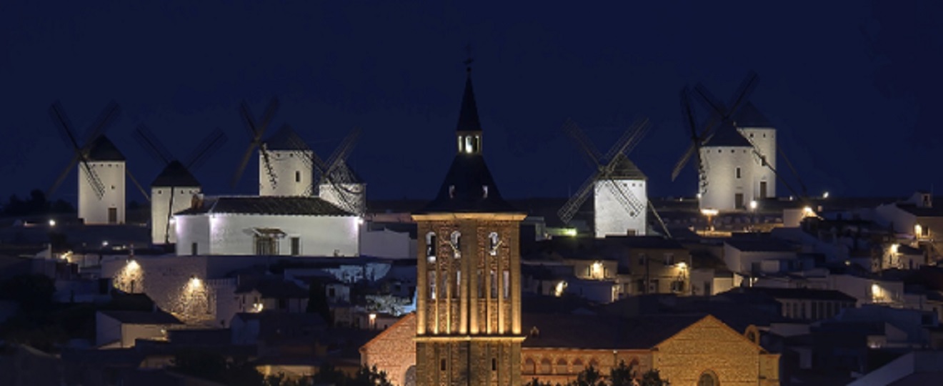 Ruta Nocturna: Criptana bajo las estrellas.