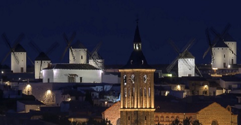 Ruta Nocturna: Criptana bajo las estrellas.