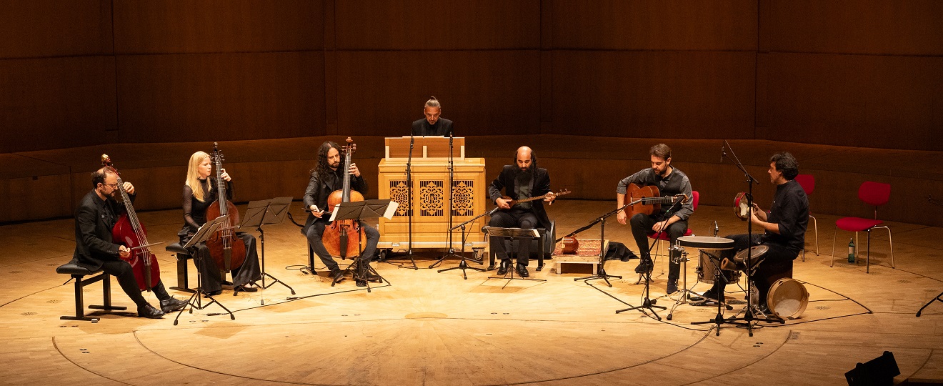 Romances. Entre Oriente y Occidente